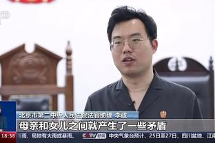 三分10中5！面包：当福克斯保持专注时 他是我们队中最好的投手